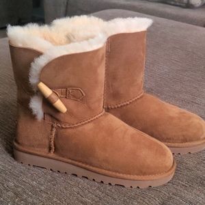 Ugg girl boots
